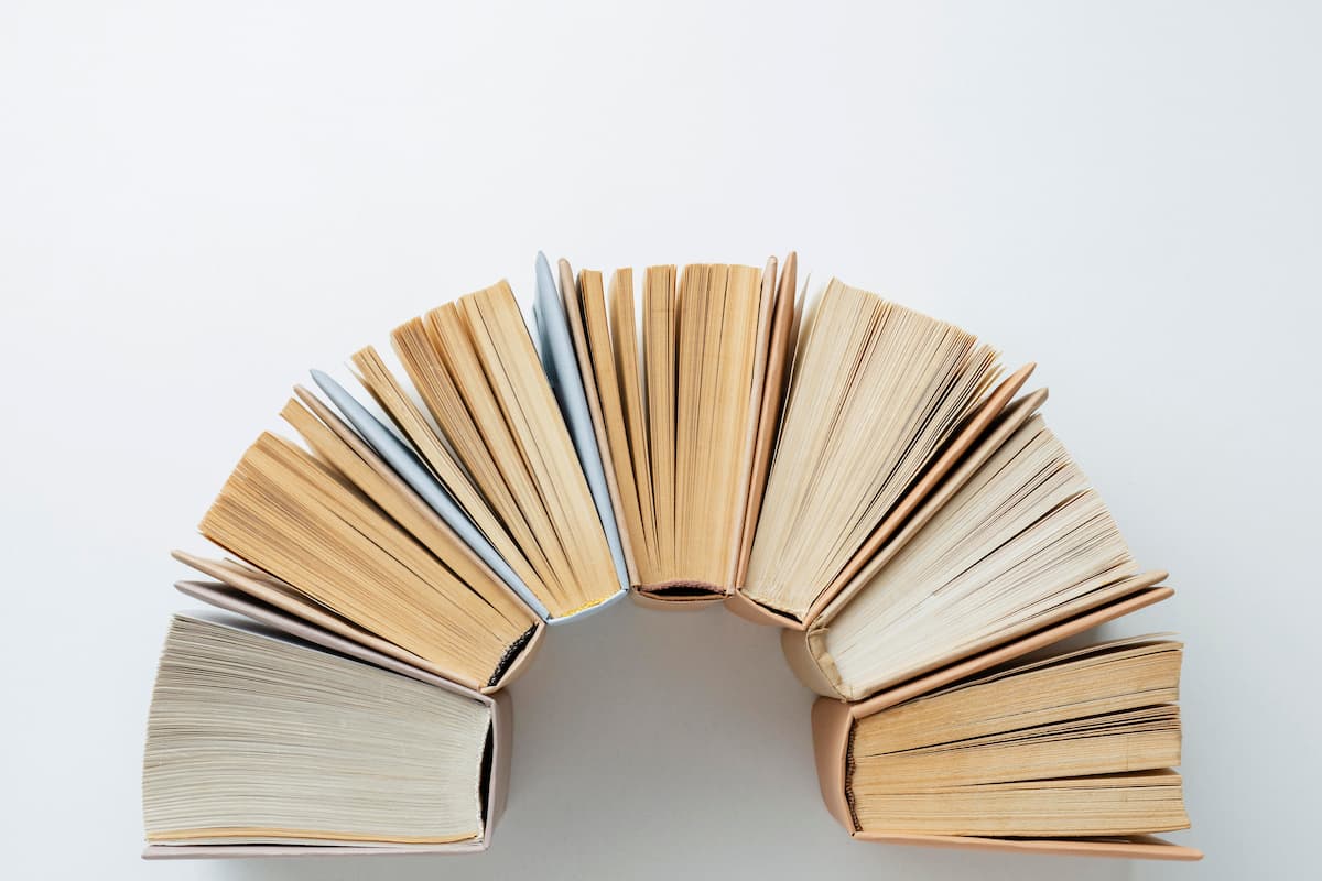How to Get ARC Books: The Ultimate Reader’s Guide 