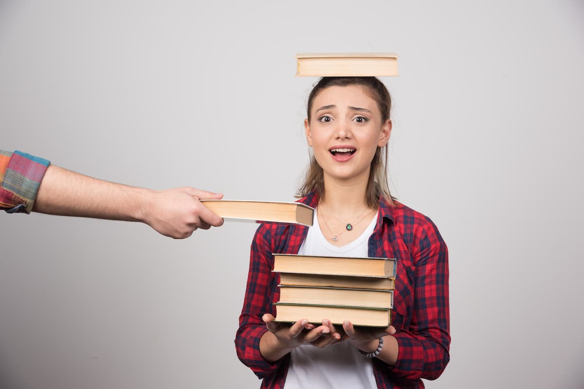 +80 Puns About Books